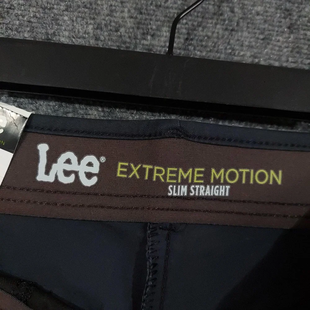 NEW Lee Pants Mens 30x30 Navy Extreme Motion Slim Straight Stretch Chino Casual